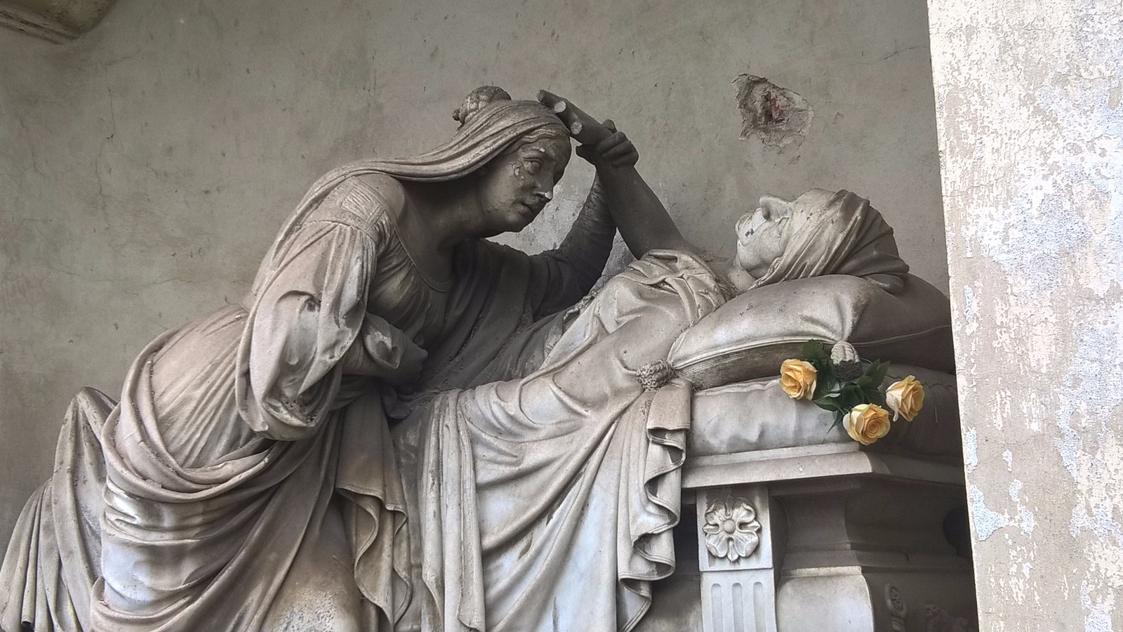 Il caso del Cimitero Monumentale – Da patrimonio storico a luogo di degrado. Le foto