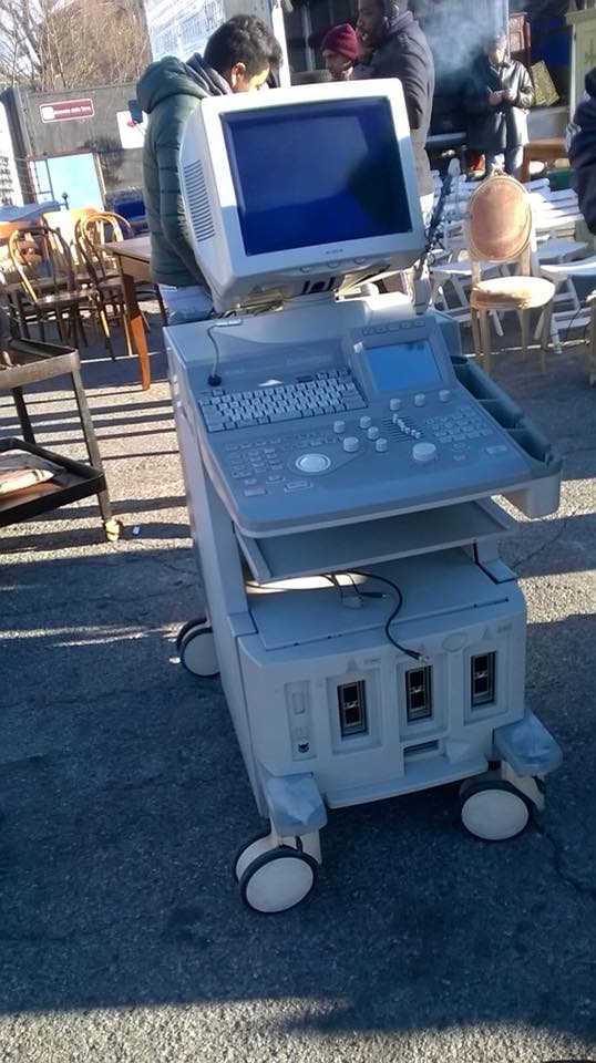 Al suk di Torino si vende persino un ecografo- La protesta del senatore Esposito