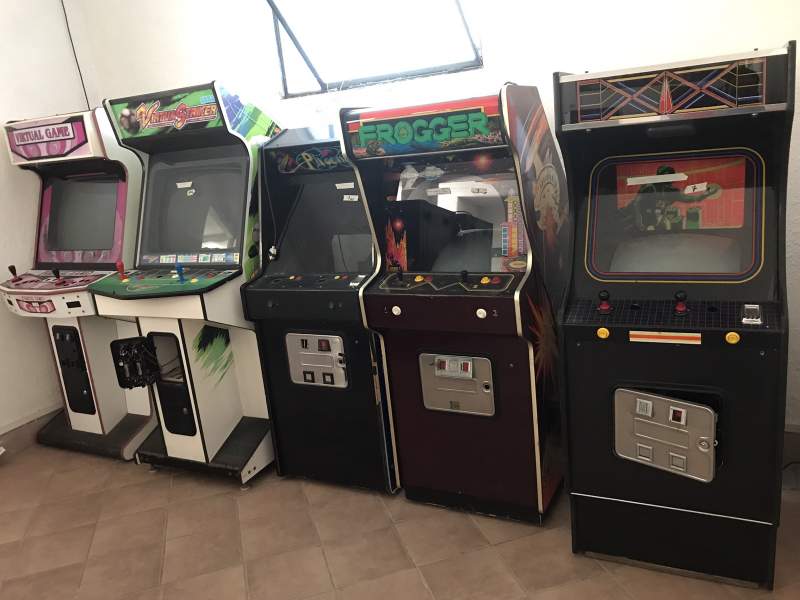 Controlli di Natale – Sequestri e multe a due locali gestiti da cinesi