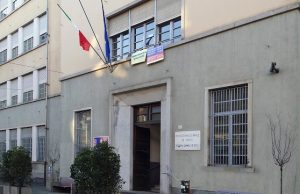 In duecento manifestano contro la preside – “Troppo autoritaria, non si può lavorare”