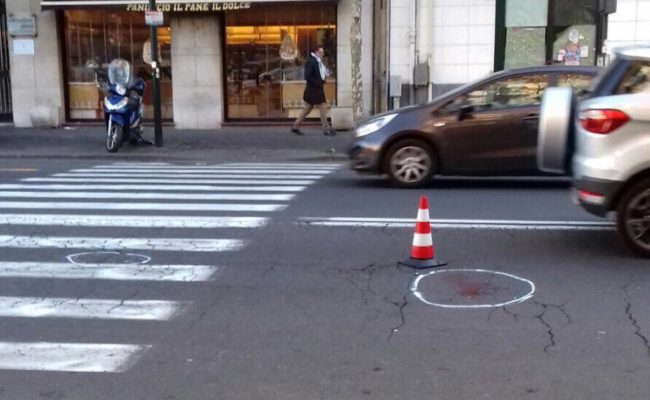 Caccia al pirata della strada – Anziana morta dopo essere stata trascinata per metri