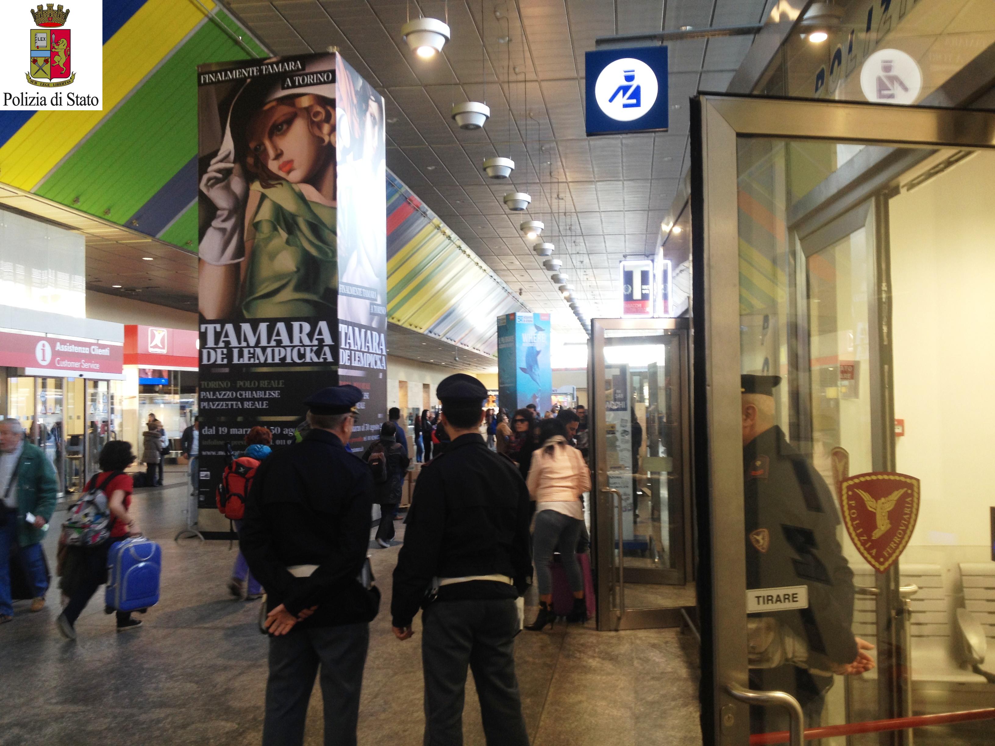 Ruba cellulare nell’atrio di Porta Nuova – Tunisino fermato dalla Polfer