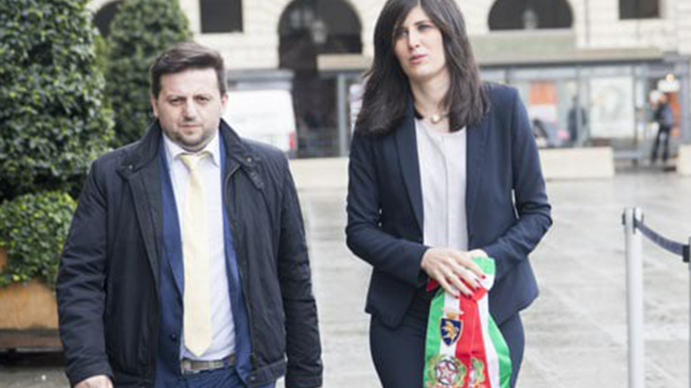 Il portavoce di Appendino restituisce i 5000 euro al Salone del Libro: “Evitiamo tanto clamore”