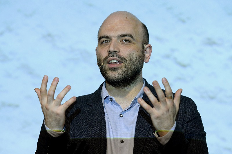 Ancora folla al Salone del Libro – L’attesa è per l’incontro con Saviano nel pomeriggio