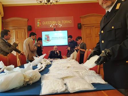 Controlli a tappeto nelle zone ‘calde’ – Barriera, S.Salvario: arresti e 20 kg di droga sequestrati