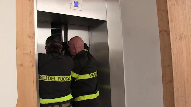 Black out improvviso nella zona Nord-Ovest di Torino – Ascensori bloccati, arrivano i Vigili del Fuoco