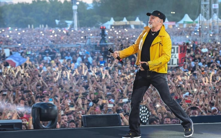 Vasco Rossi è a Torino –  I fan già davanti ai cancelli dello stadio Olimpico