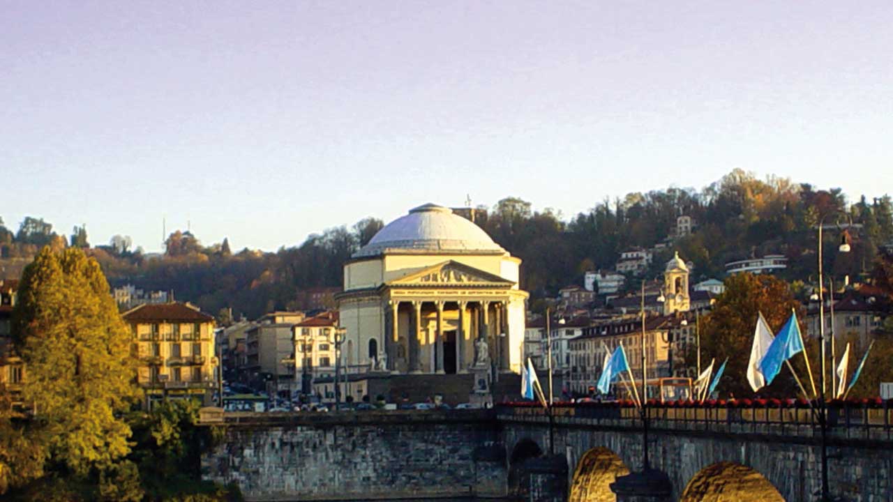 4 piani e panorama mozzafiato – Ecco la villa di Ronaldo, non lontana dal centro di Torino