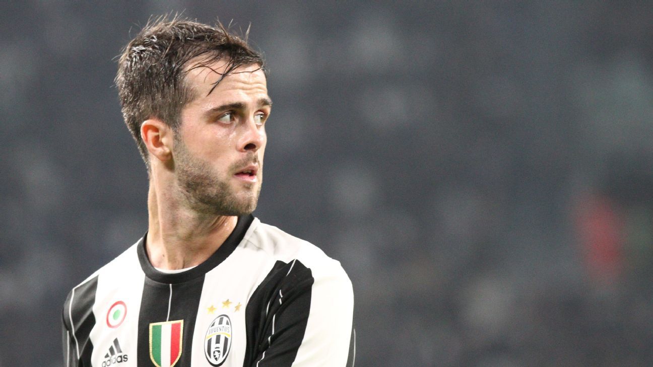 Pjanic, offerta shock dalla Premier League – Ecco le cifre