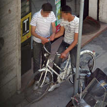 Spacciatore in bicicletta per le vie di Barriera di Milano – Inseguito e arrestato