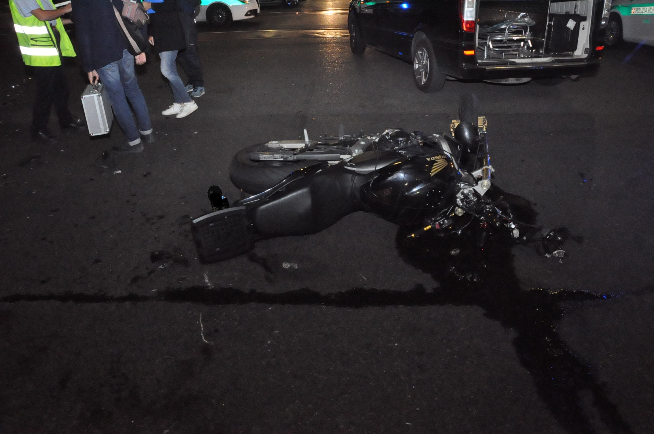 Tragico incidente nella notte – Morti due giovani, donna in stato di shock