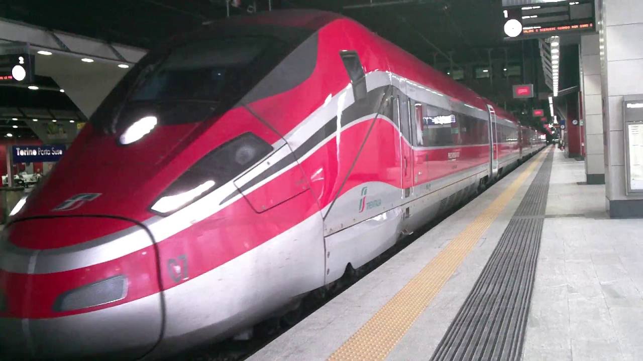 Tenta il suicidio gettandosi sotto un Frecciarossa – Ragazzo gravissimo al Cto