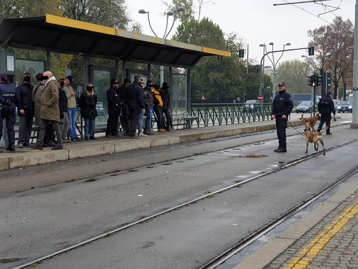 Controlli a tappeto sulla linea “4” – 70 multe in un pomeriggio, con l’intervento della Polizia