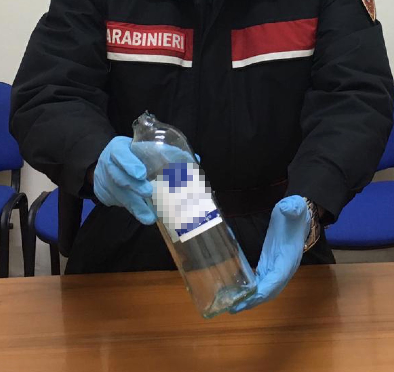 Folle vuole lanciare molotov contro discoteca Life – Inseguito e arrestato