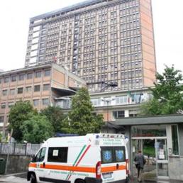 Cade in una cisterna di vino – 25enne  grave al Cto