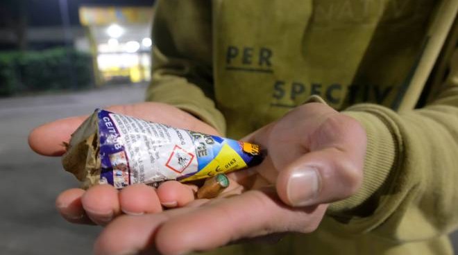 Feriti per i petardi nel Torinese – Un ragazzo perde una mano