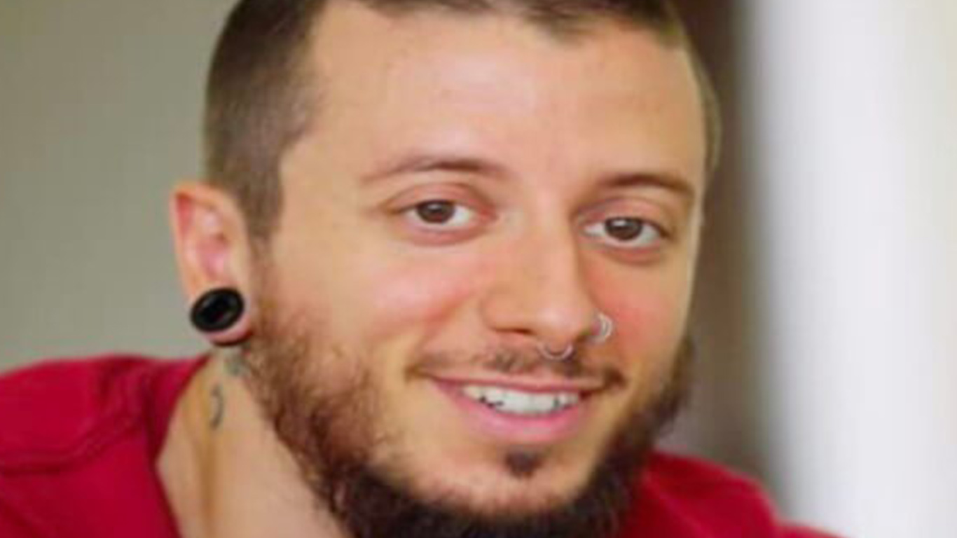 Omicidio Stefano Leo – E’ ancora caccia all’uomo: il ragazzo forse ucciso a causa di una foto