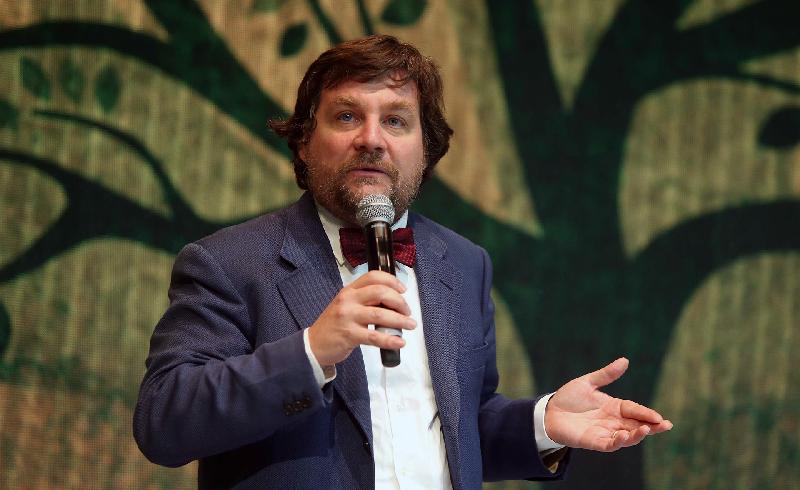 Luca Mercalli a Collegno – Al via il progetto che dona nuovi alberi alla città