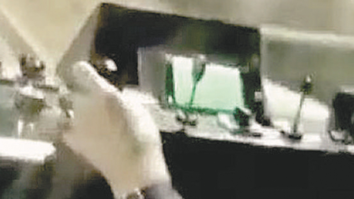 Guarda partita del Toro mentre guida il tram – La denuncia di uno studente