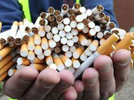 “Regalo sigarette!”, si giustifica la donna contrabbandiere all’aeroporto di Torino