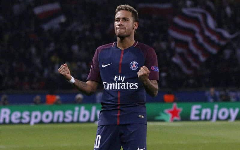 Neymar sbarca a Torino- E i tifosi della Juve sognano