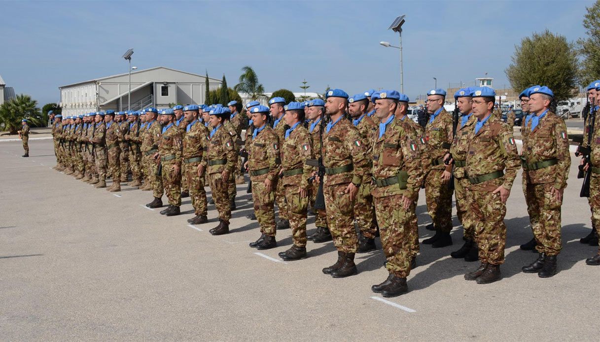 Molesta soldatesse –Maresciallo indagato, sospeso dall’Esercito