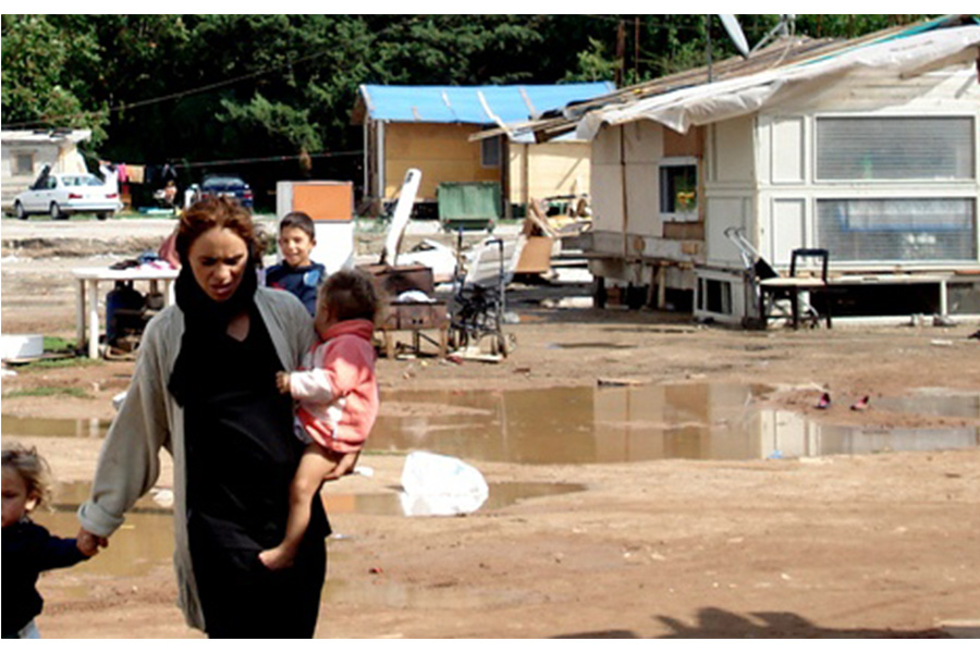Il caso – Acqua razionata al campo nomadi – “Hanno debiti per 600.000 euro”