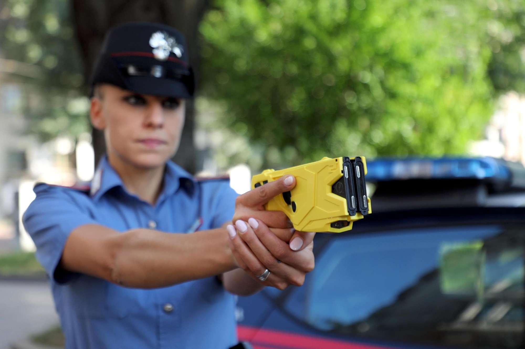 Torino – Lo Russo: “Nessun vigile in città sarà dotato di taser”: l’annuncio, dopo le tragedie di Olbia e Genova