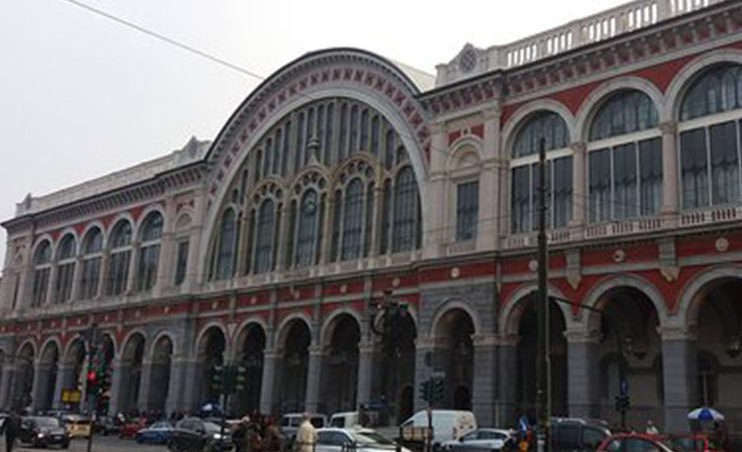 Gira per Porta Nuova con un coltello di grosse dimensioni – Arrestato