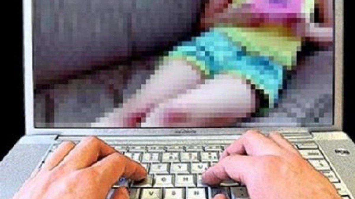 Scambio di video pedopornografici con messaggi pro Hitler e Isis – Inchiesta in Piemonte