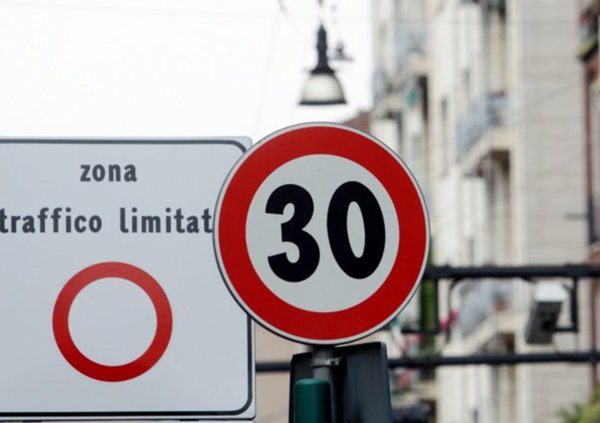Torino – Entro un mese Ztl con limite dei 30 km/h