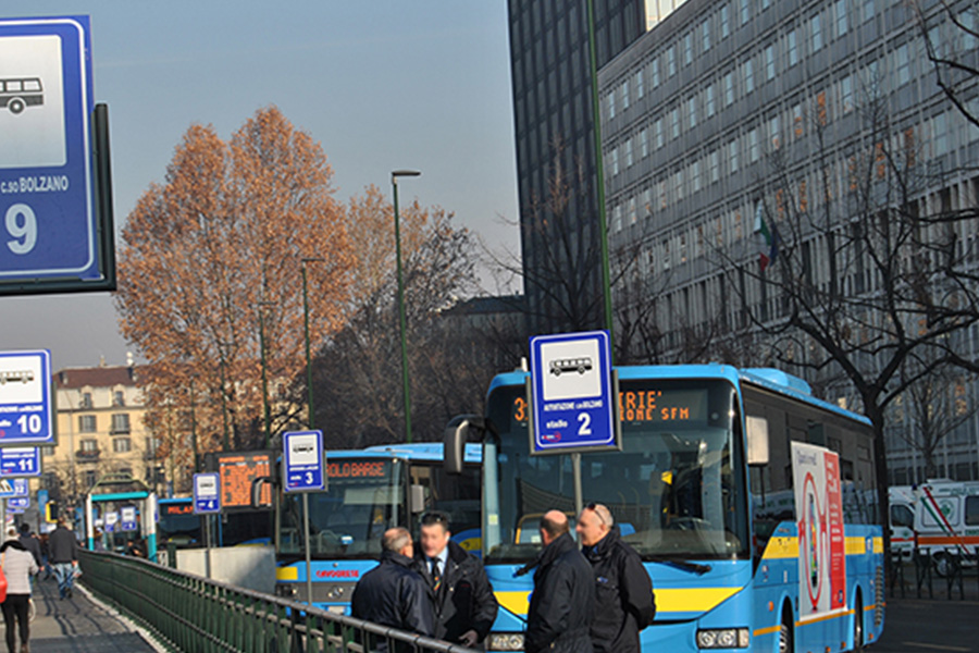 Dramma in corso Vittorio – Colpita da malore, muore di fronte ai passeggeri al terminal degli autobus