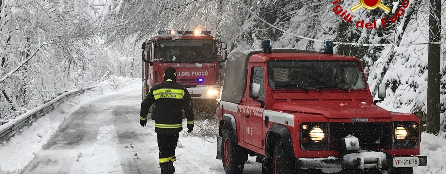 Mezzo Piemonte sotto la neve – Disagi e numerosi interventi dei vigili del fuoco