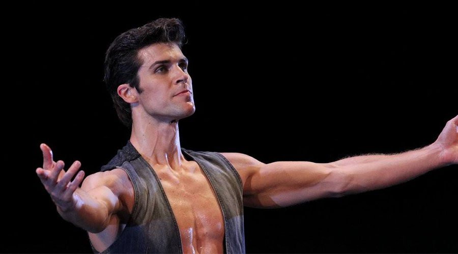 Il Teatro Regio chiude l’anno col botto con Roberto Bolle