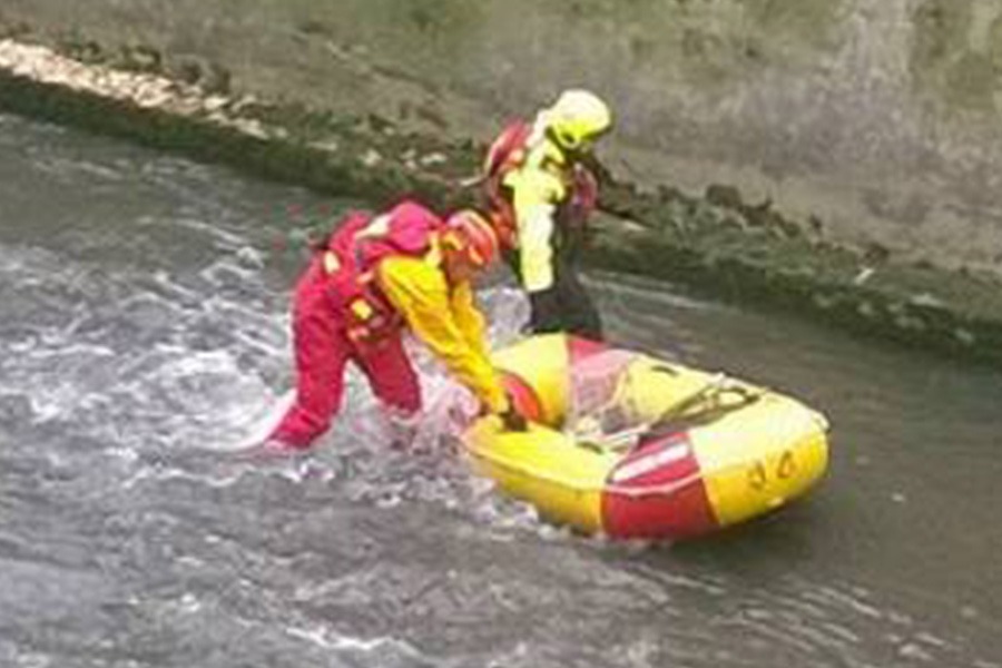Marocchino si lancia nella Dora per sfuggire alla polizia – Ripescato in forte ipotermia, in gravi condizioni