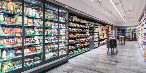 Marocchina ruba al supermercato, poi graffia e prende a pugni il vigilante – Arrestata