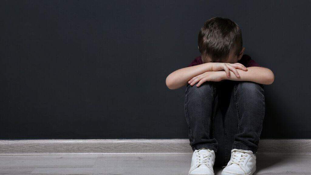 Violenza sessuale su bambini disabili – Un volontario guadagnava la fiducia dei bimbi per violentarli, arrestato