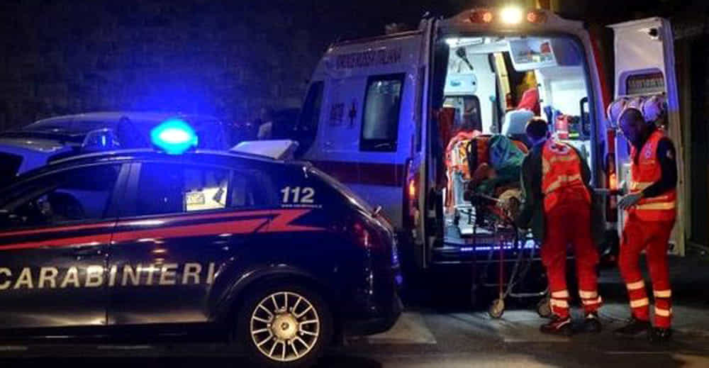 Torino – Si stacca ringhiera, uomo precipita dal balcone: salvo per miracolo