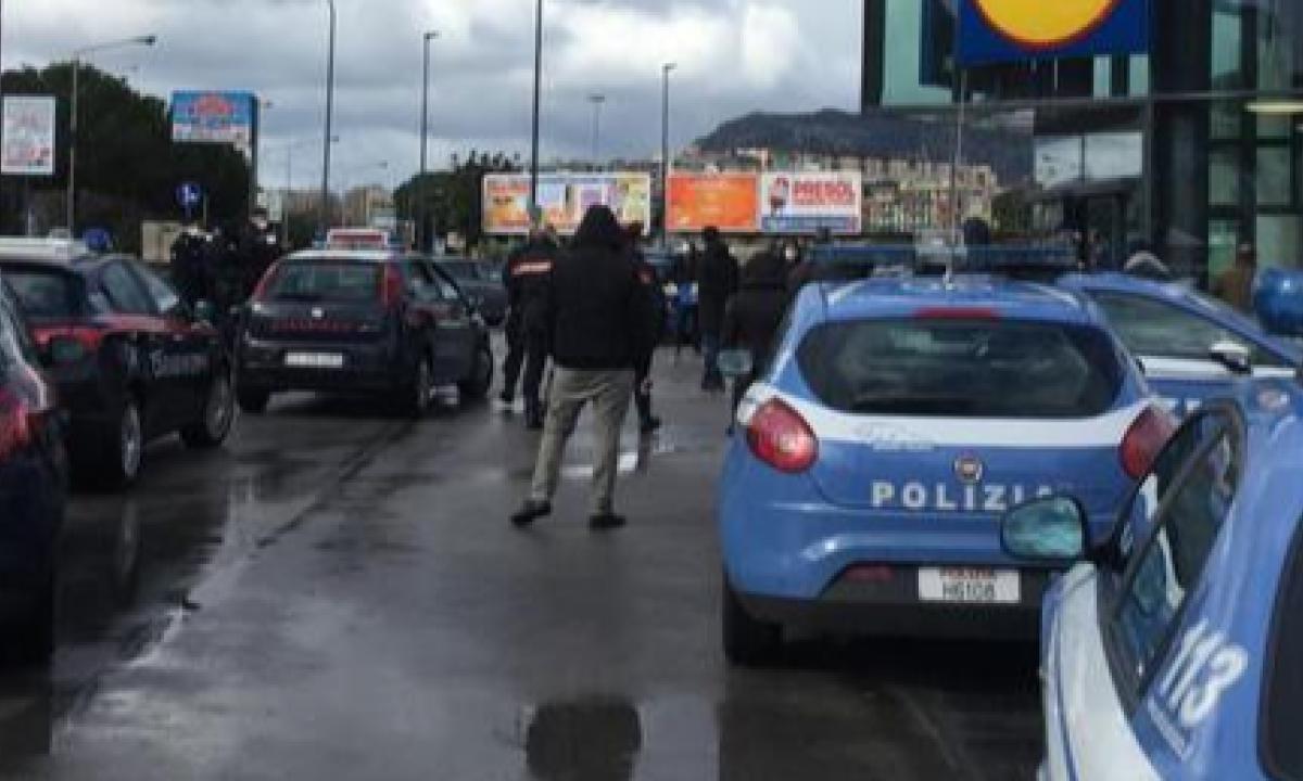 Prime razzie alimentari nei supermercati – Viminale e 007 avvertono: “Temiamo rivolte sociali”