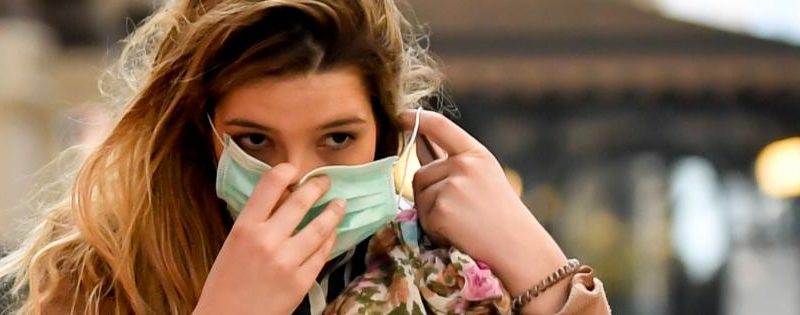 “Il coronavirus circola nell’aria” – Il nuovo studio tiene alto l’allarme, i contagi rallentano ma non basta