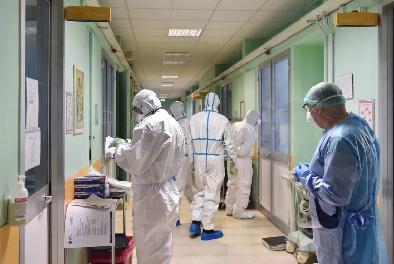 Coronavirus – Muore un tecnico delle Molinette, è il primo decesso della sanità torinese