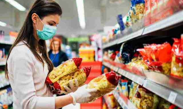 Piemonte – Mascherine obbligatorie per gli addetti alle vendita, raccomandate ai clienti