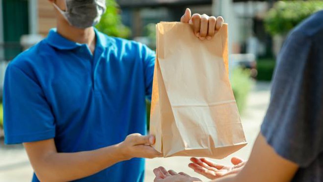 Piemonte, Cirio dà il via libera alla ristorazione da asporto – Ma Torino dovrà aspettare