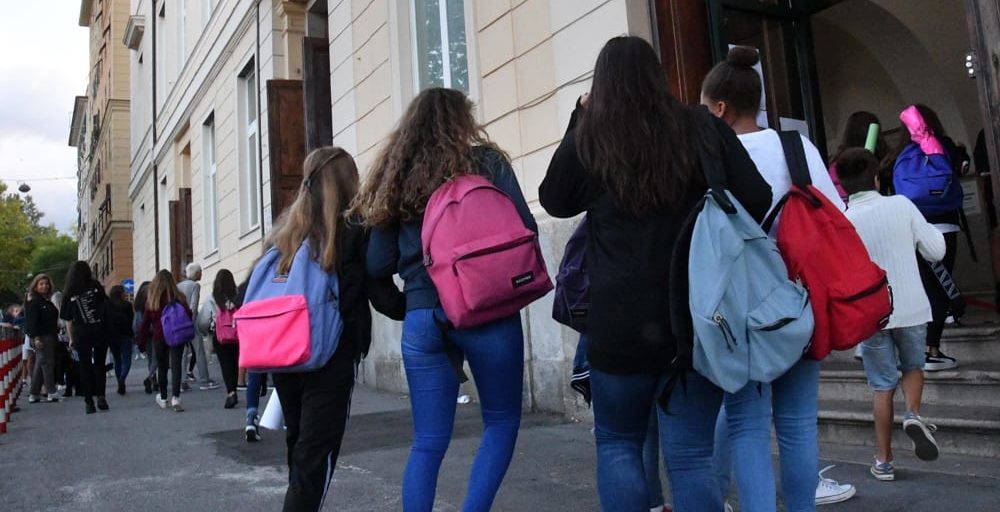 Il Consiglio Superiore di Sanità: “Ritorno a scuola e Università non prima di settembre”