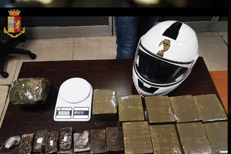 Coronavirus, nuove frontiere dello spaccio – A Torino pusher si muovono ‘porta a porta’: almeno 80 i clienti