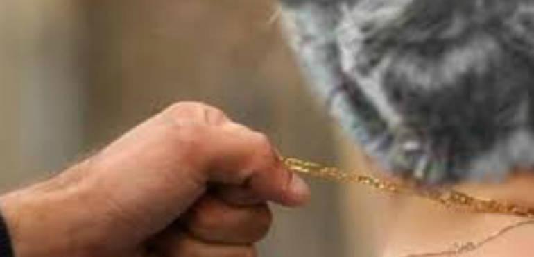 Torino- Rumeno scippa e fa cadere una nonna col nipotino di un anno. Inseguito e arrestato