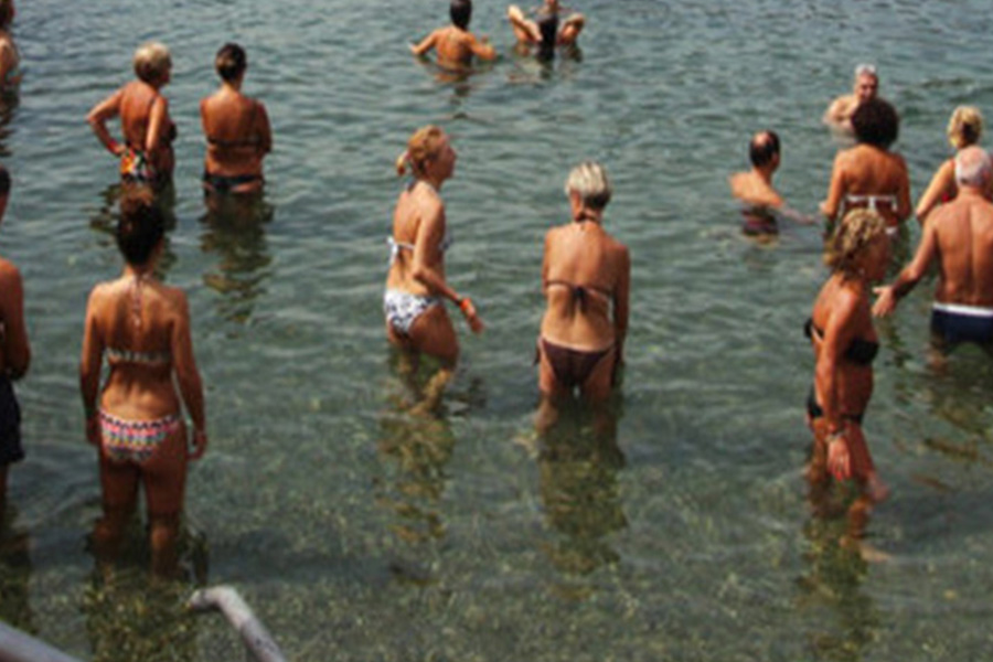 Il caso – Lago Sirio ancora preso d’assalto “Senza mascherina e distanziamento: regole non rispettate”