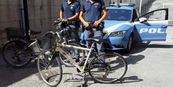 Rubavano bici nel centro di Torino – Colti sul fatto e arrestati