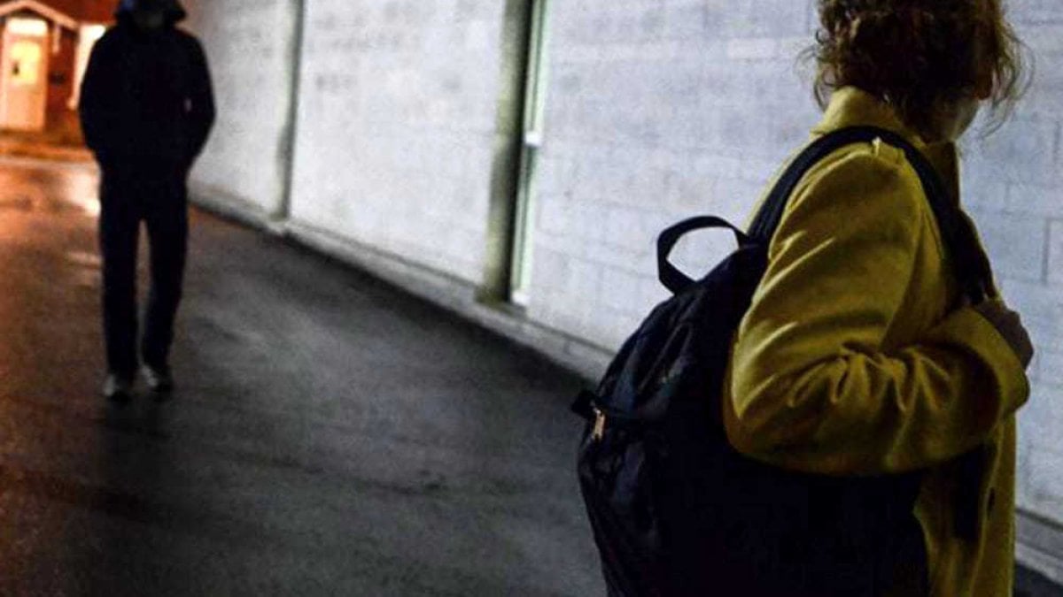 Torino – Ragazzo interviene in difesa di una donna molestata da un maghrebino, ed evita il peggio