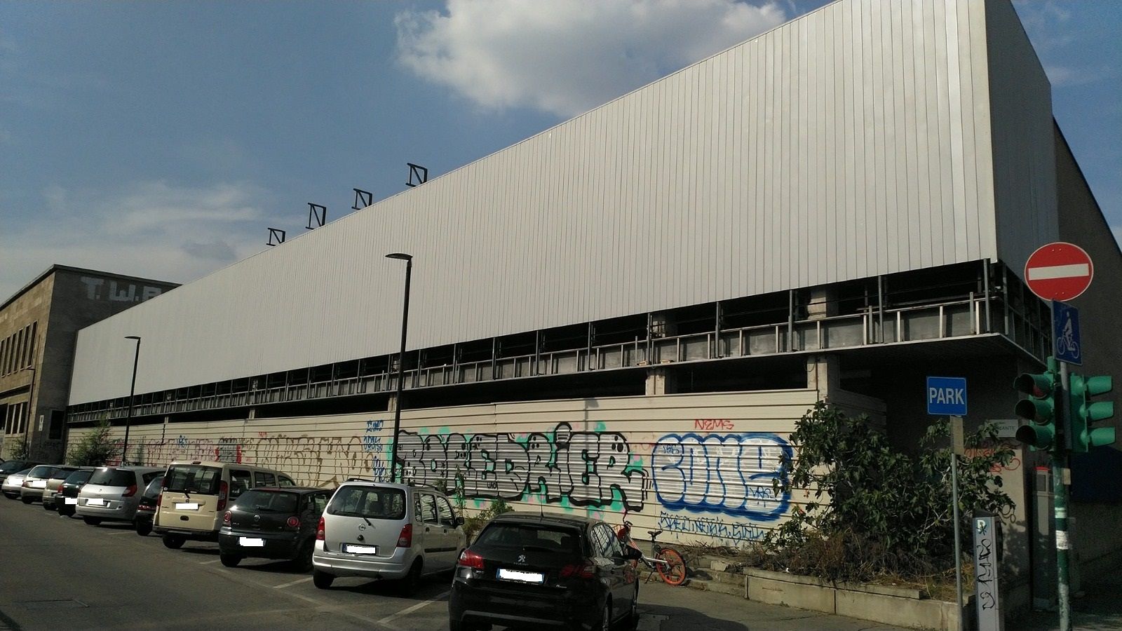 Corso Bramante – Polemica per un altro ipermercato in arrivo: “Il piccolo commercio resisterà ad un nuovo colosso?”